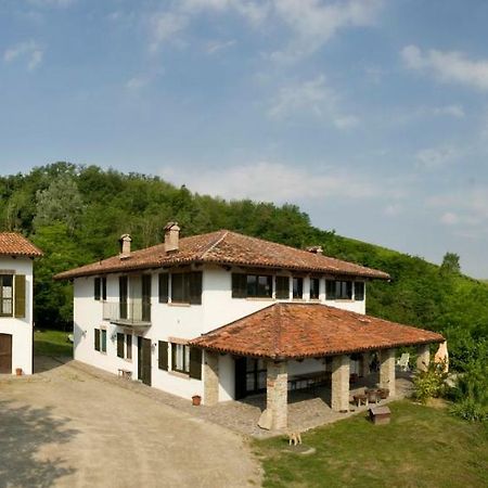 Penzion Cascina Il Ginepro Sinio Exteriér fotografie